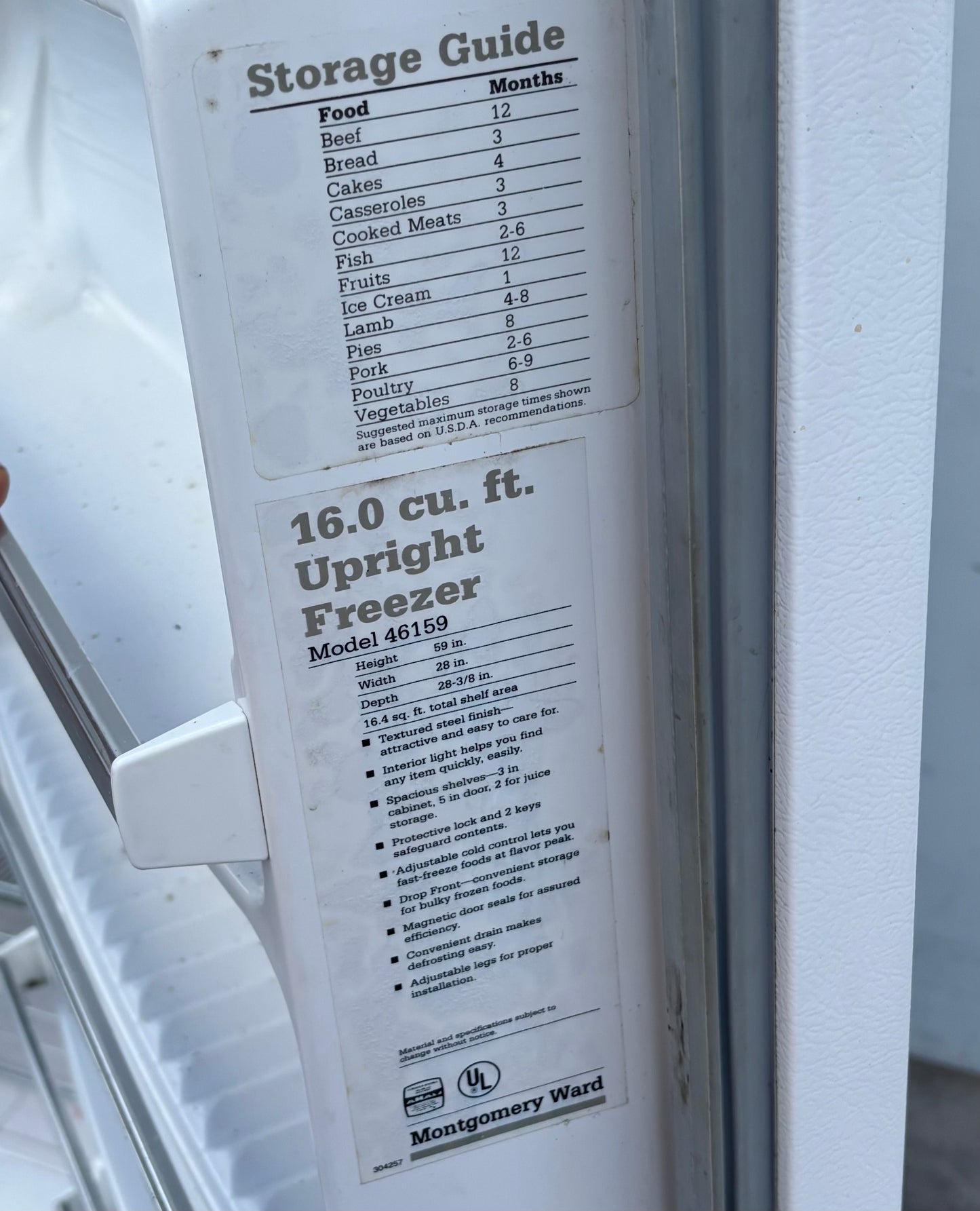 Montgomery ward signature 2000 upright freezer