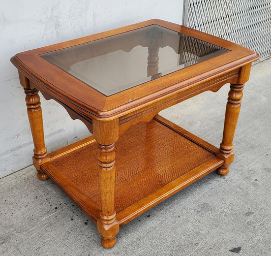 Glass top end/side table