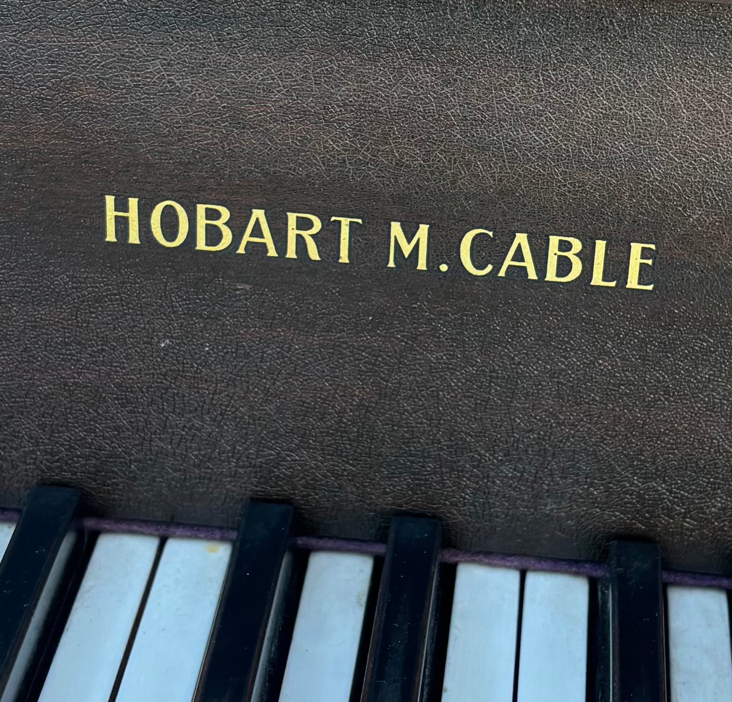 Hobart m. Cable baby grand piano with stool