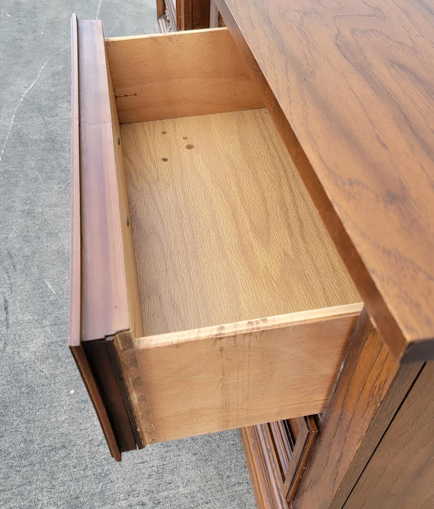 nightstands/ end/ side tables (2)