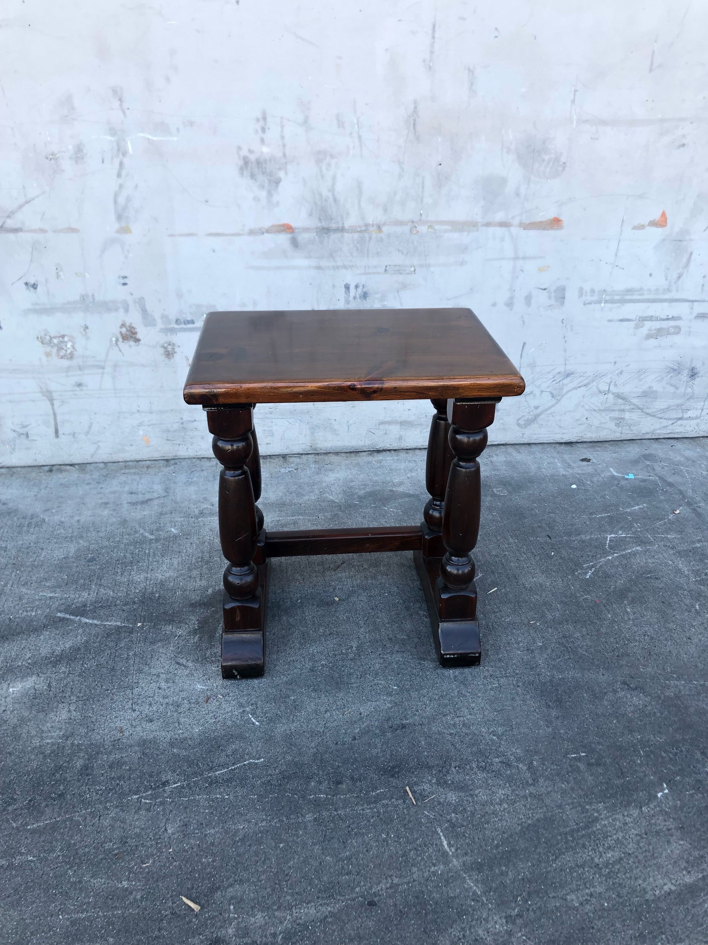 Ethan Allen dark wood end/side table