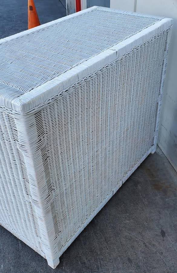 White wicker dresser with mirror