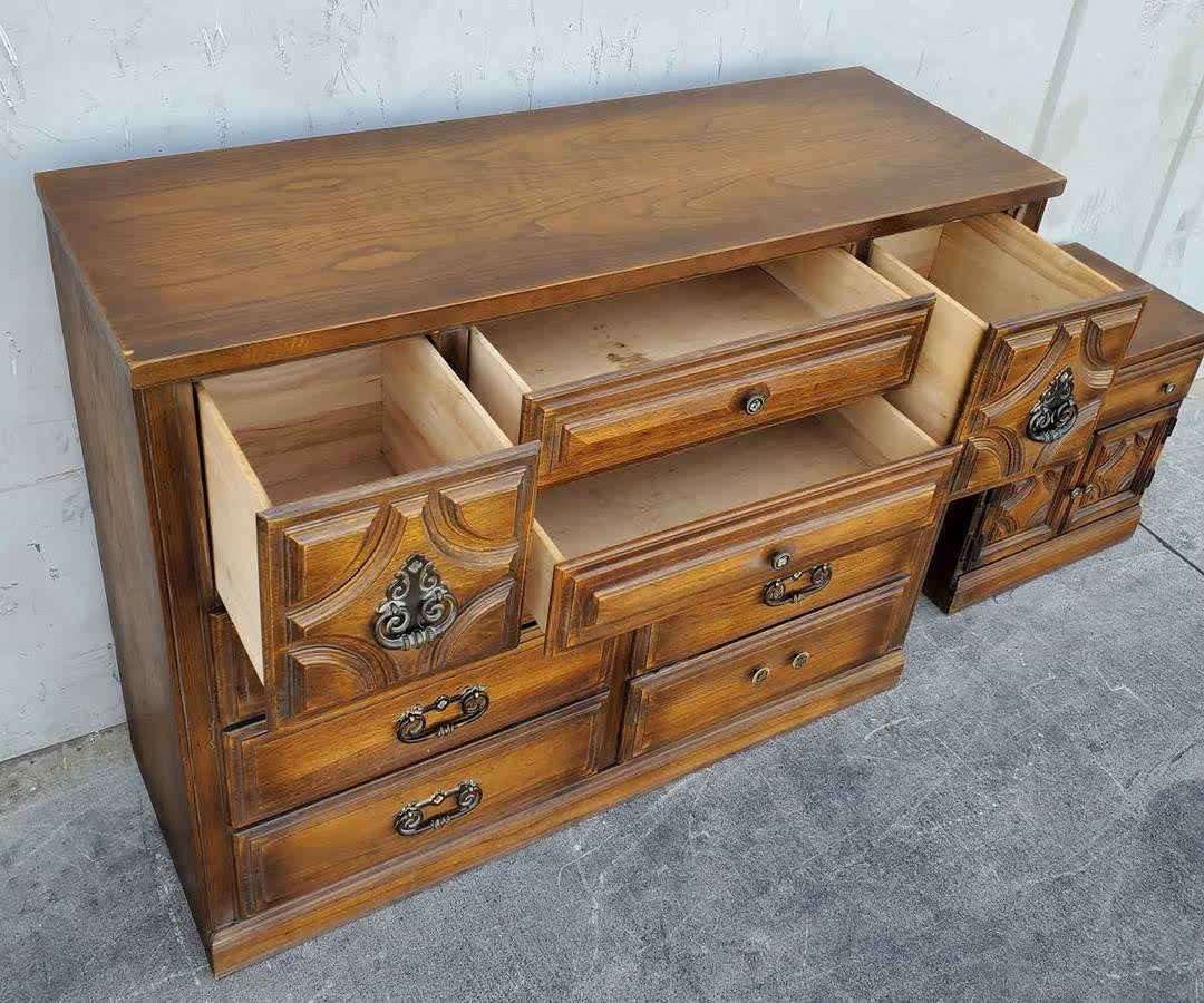 Dresser/tallboy and nightstand set