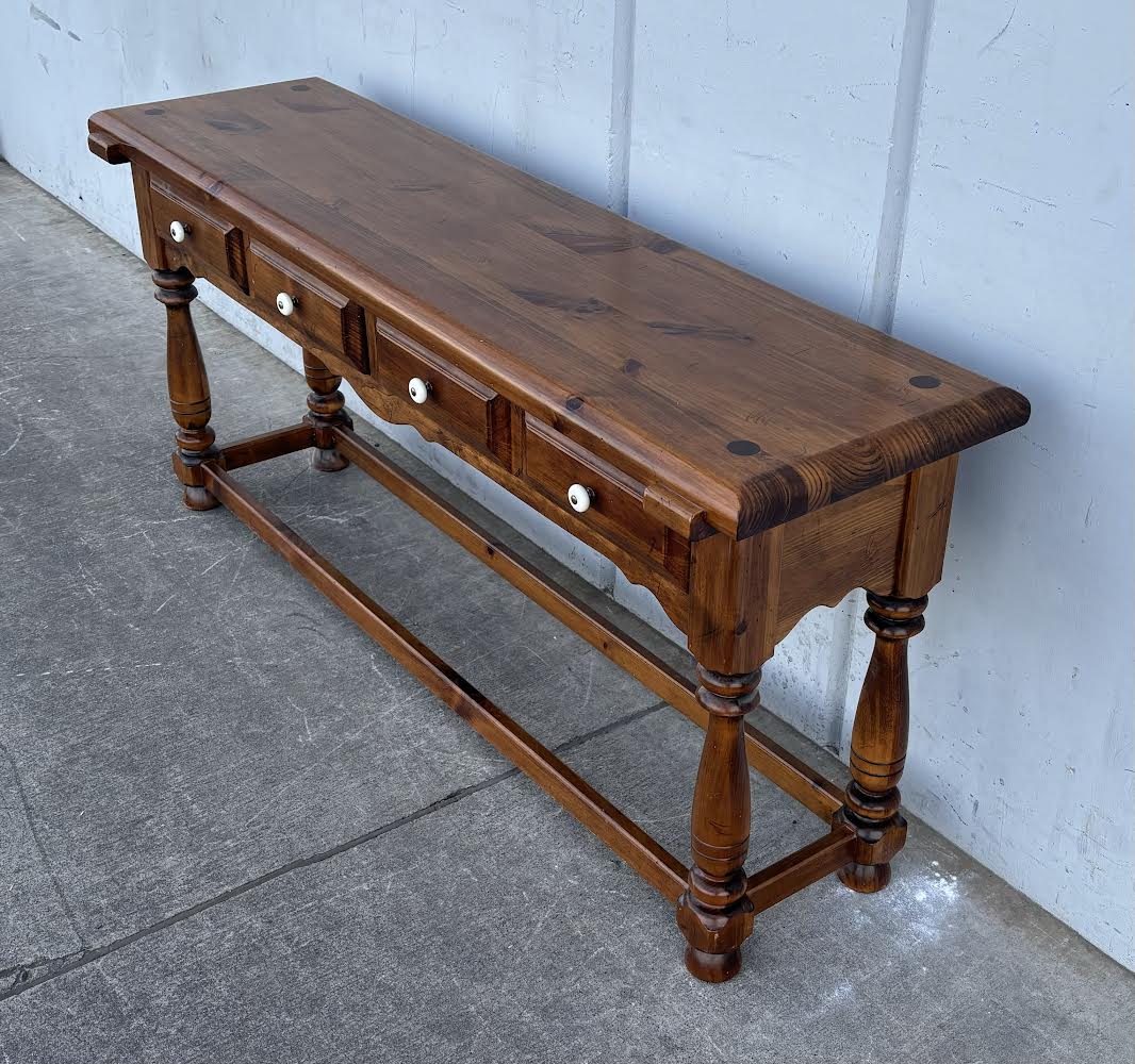 Kling Colonial Buffett Console Table