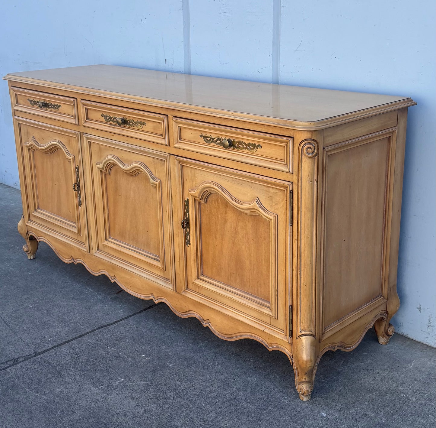 Metz made furniture Light wood sideboard/ buffet credenza dresser