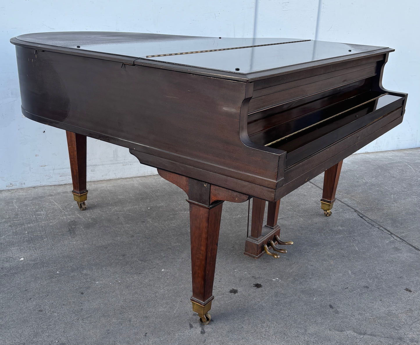 Hobart m. Cable baby grand piano with stool