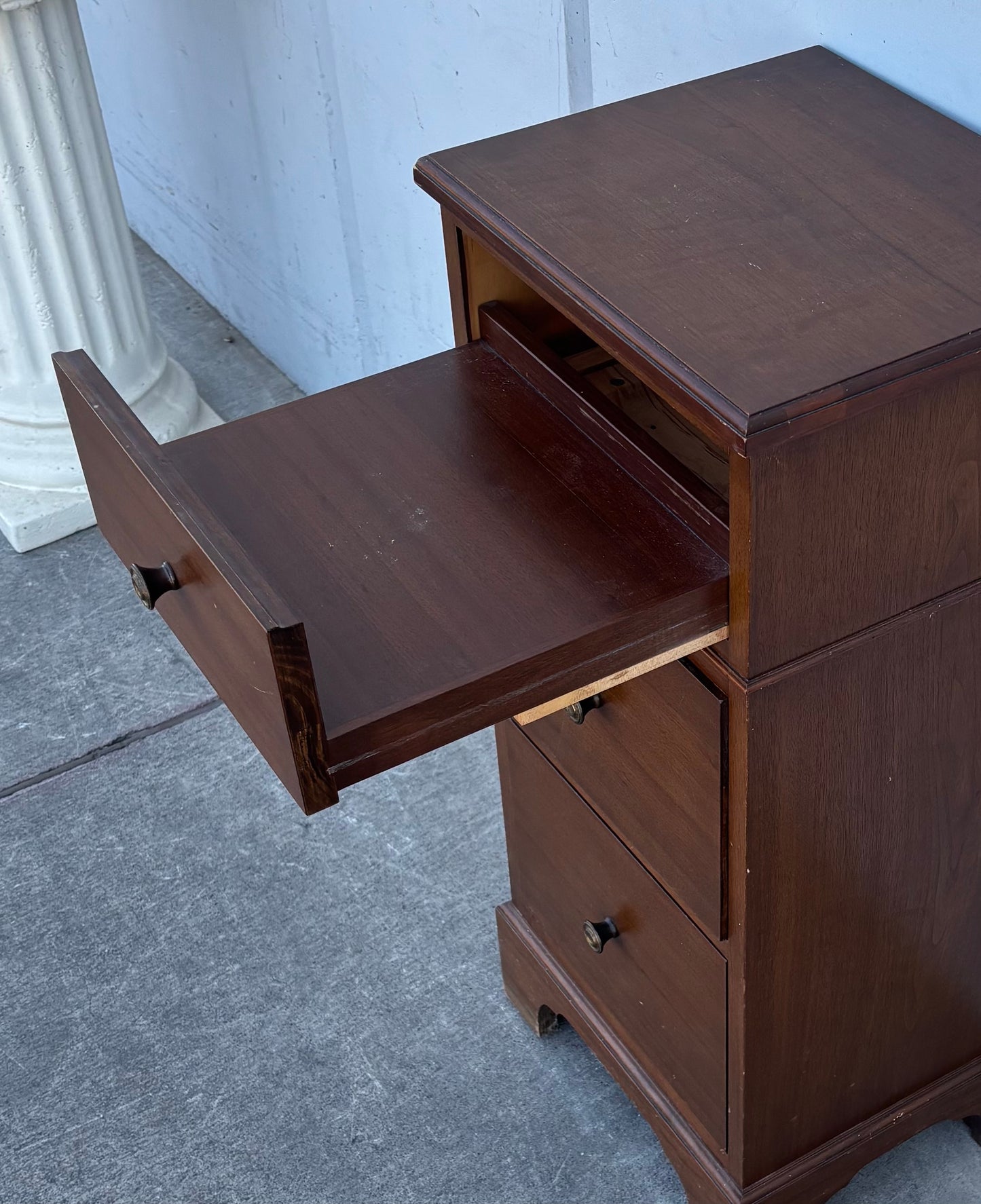 Dark Wood Antique Tall 3 Drawer Night Stand Side End Table