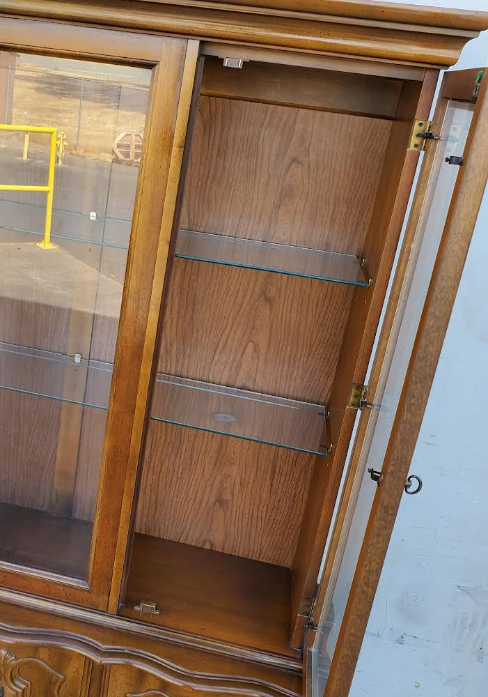 China hutch display cabinet