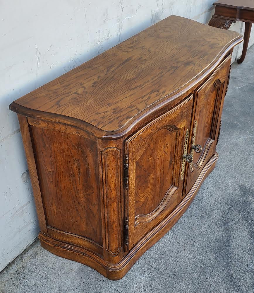 sideboard/buffet server cabinet