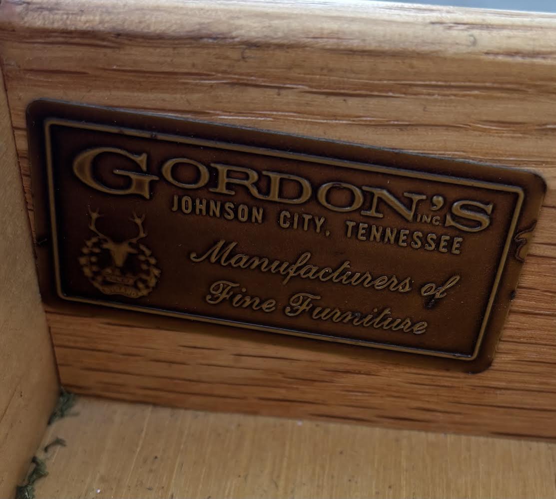 Gordon's Late 20th Century Oak Transitional Console Sofa Table Entry Table
