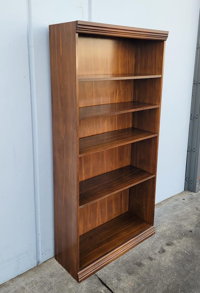 dark wood vertical bookcase/ bookshelf