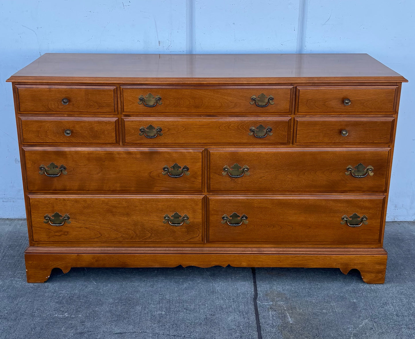 Ethan Allen dresser/ chest of drawers