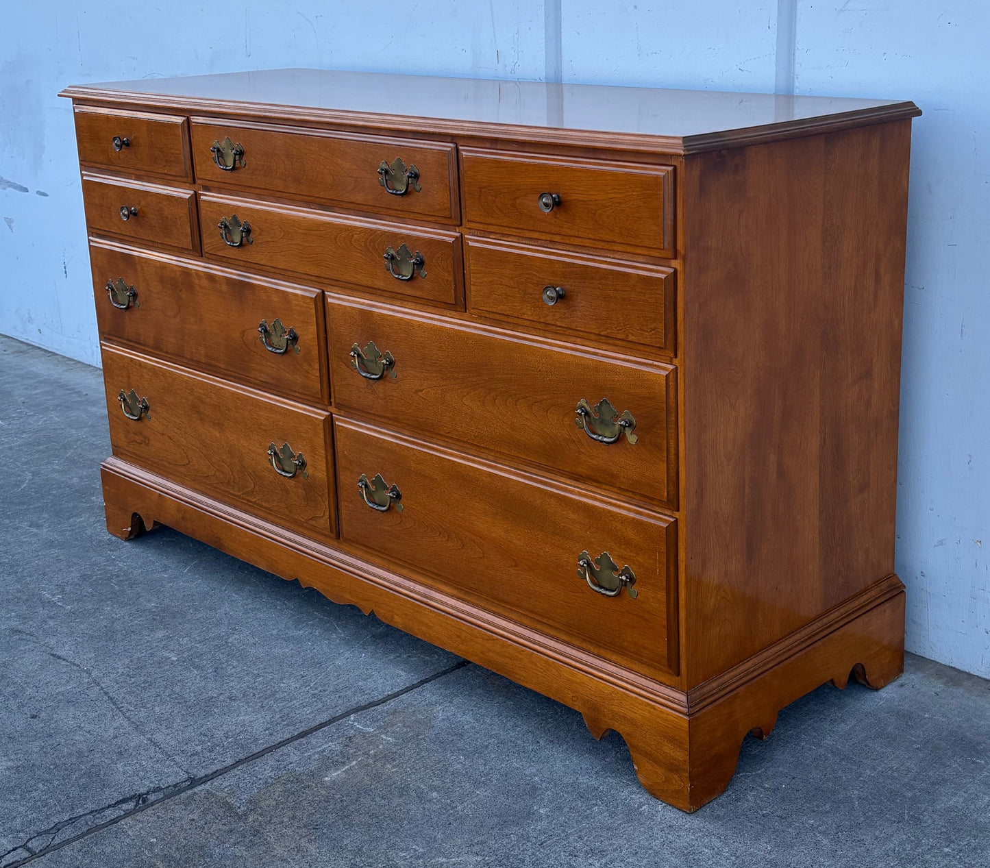 Ethan Allen dresser/ chest of drawers