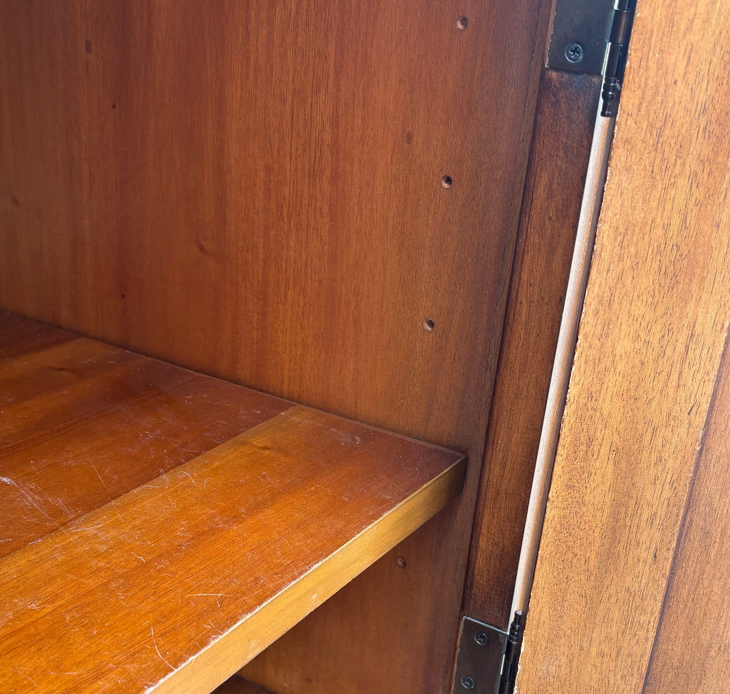 Sideboard/ buffet cabinet