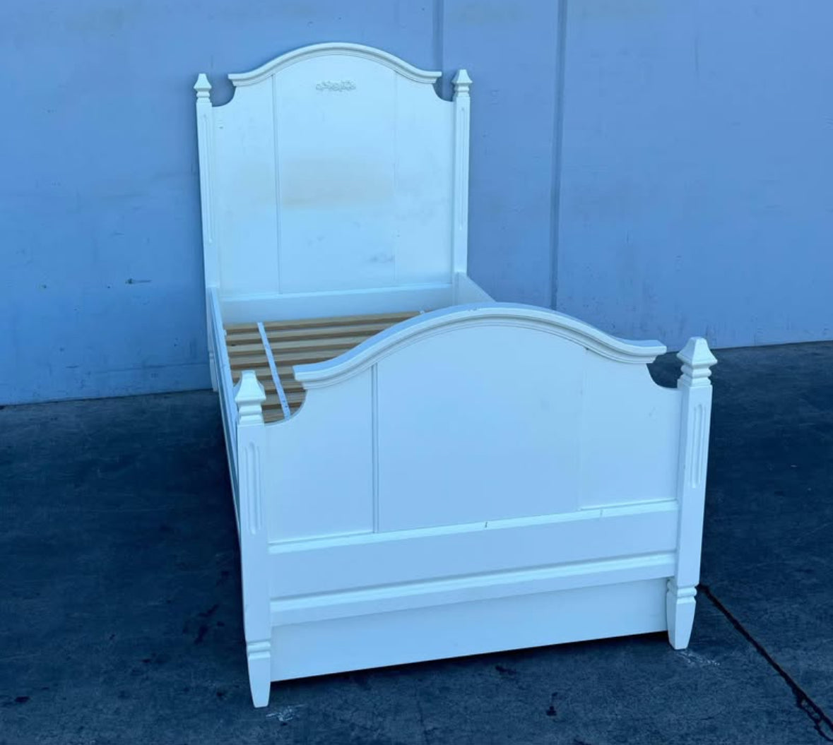 Twin Madeline Trundle Bed