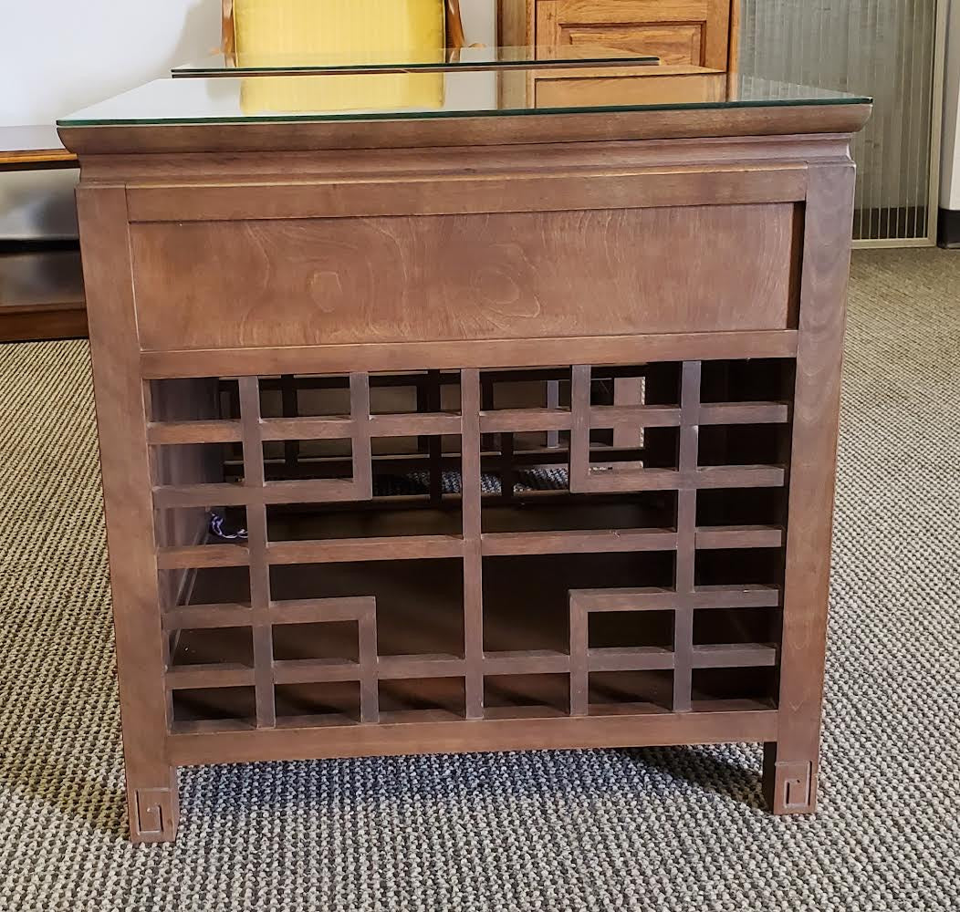 Yashio Japanese / Chinese/Asian (2) nightstands/end/side tables