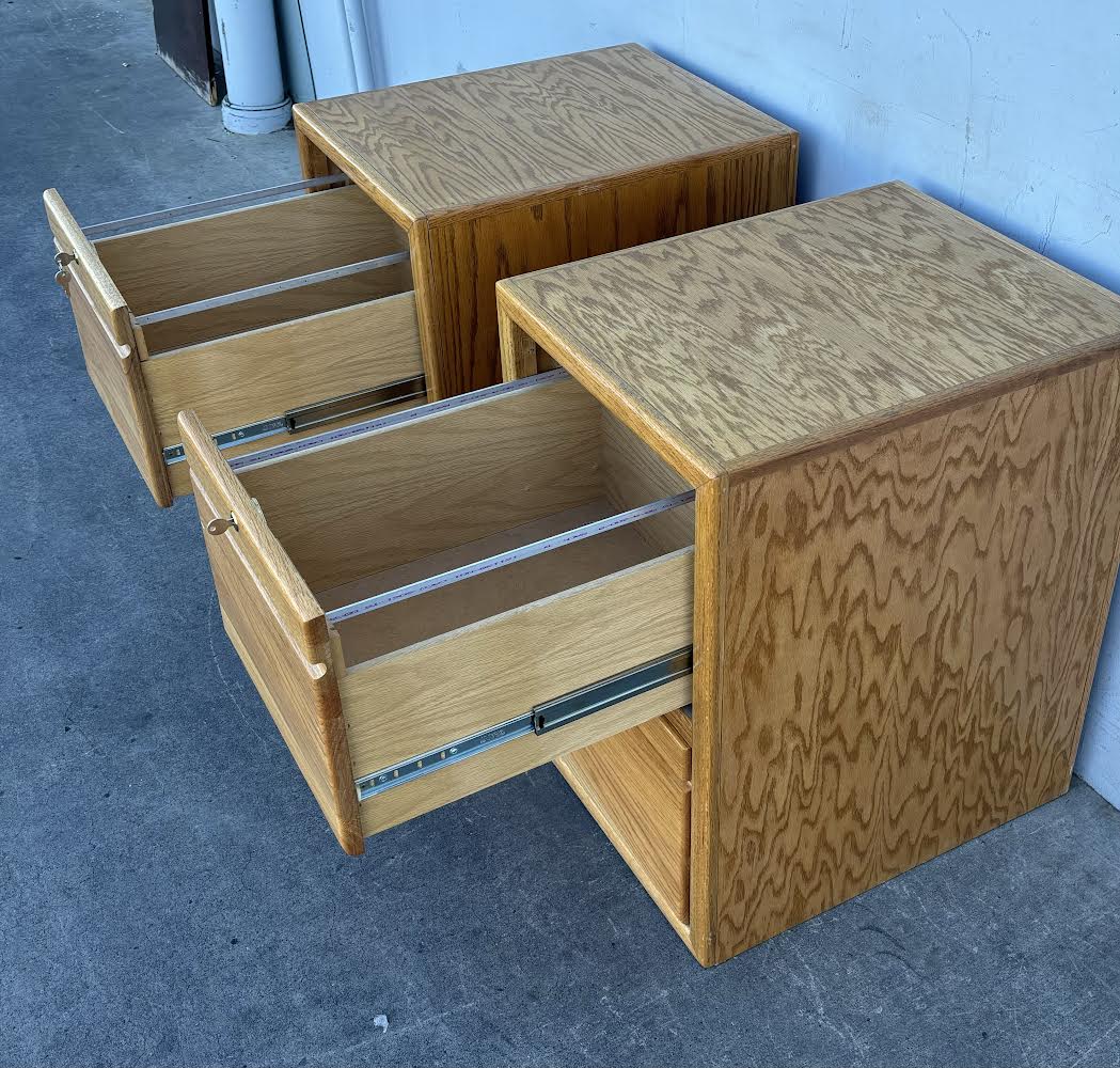 Light wood (2) file cabinets with key