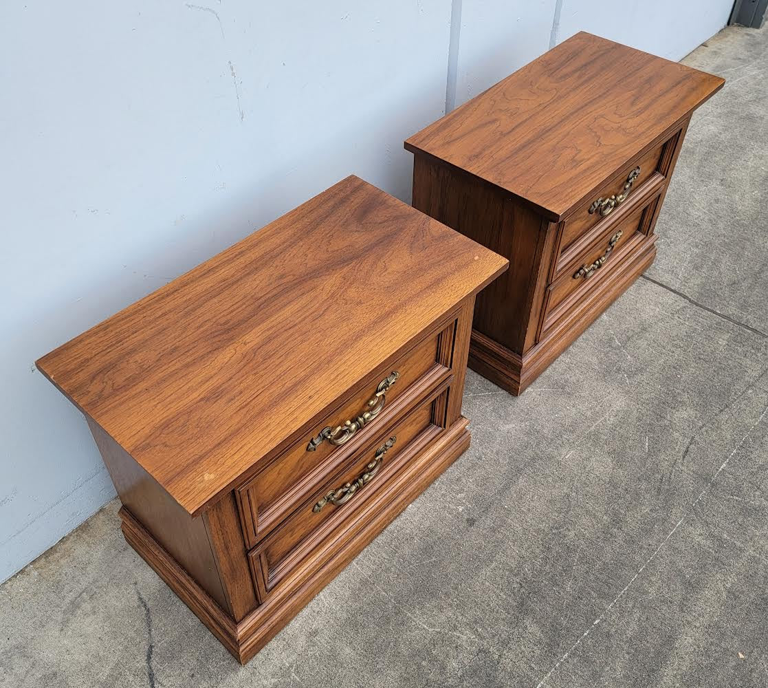 nightstands/ end/ side tables (2)