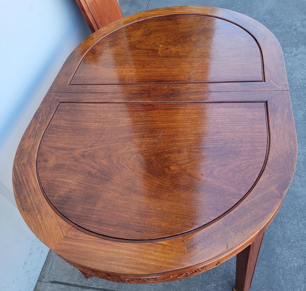 Round dining table with leaf