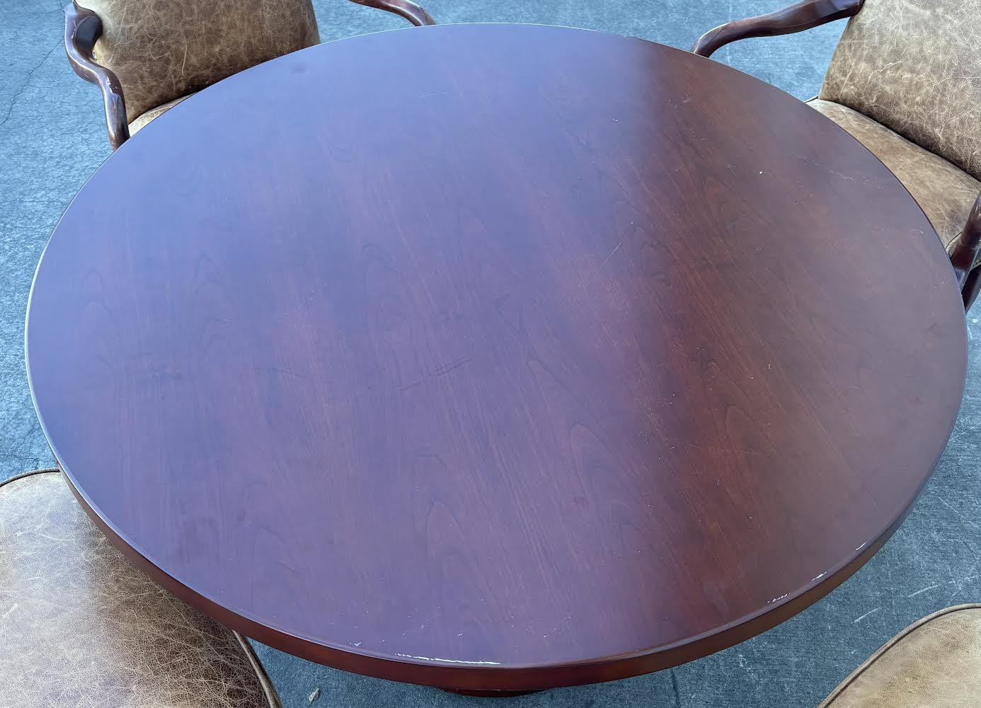 Round Cherry Table with 4 Hickory Chairs Brown Leather Queen Anne Style