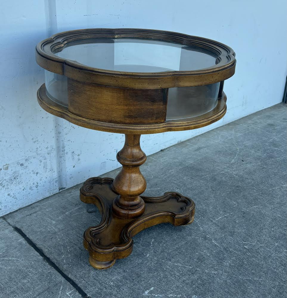 Vintage Vitrine Coffee Table end/side