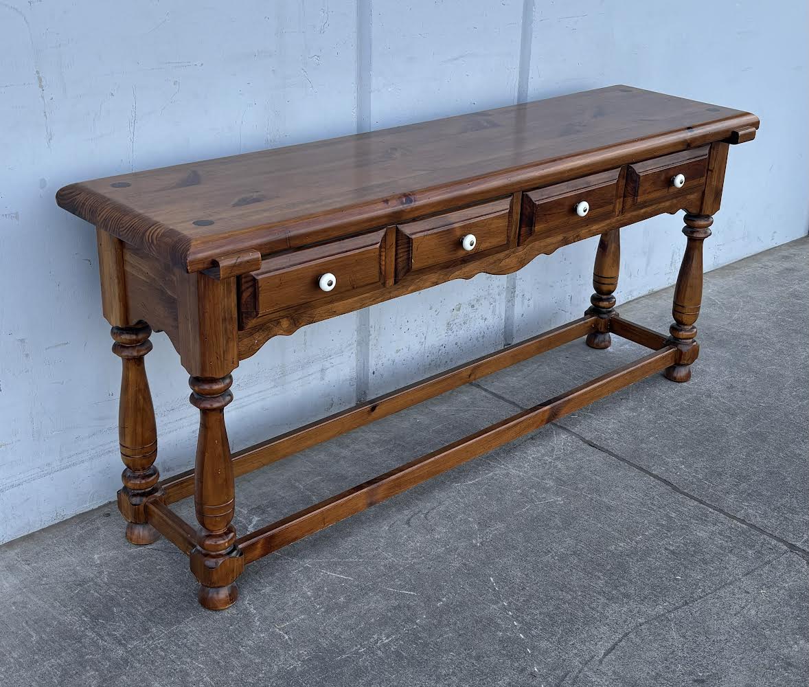 Kling Colonial Buffett Console Table