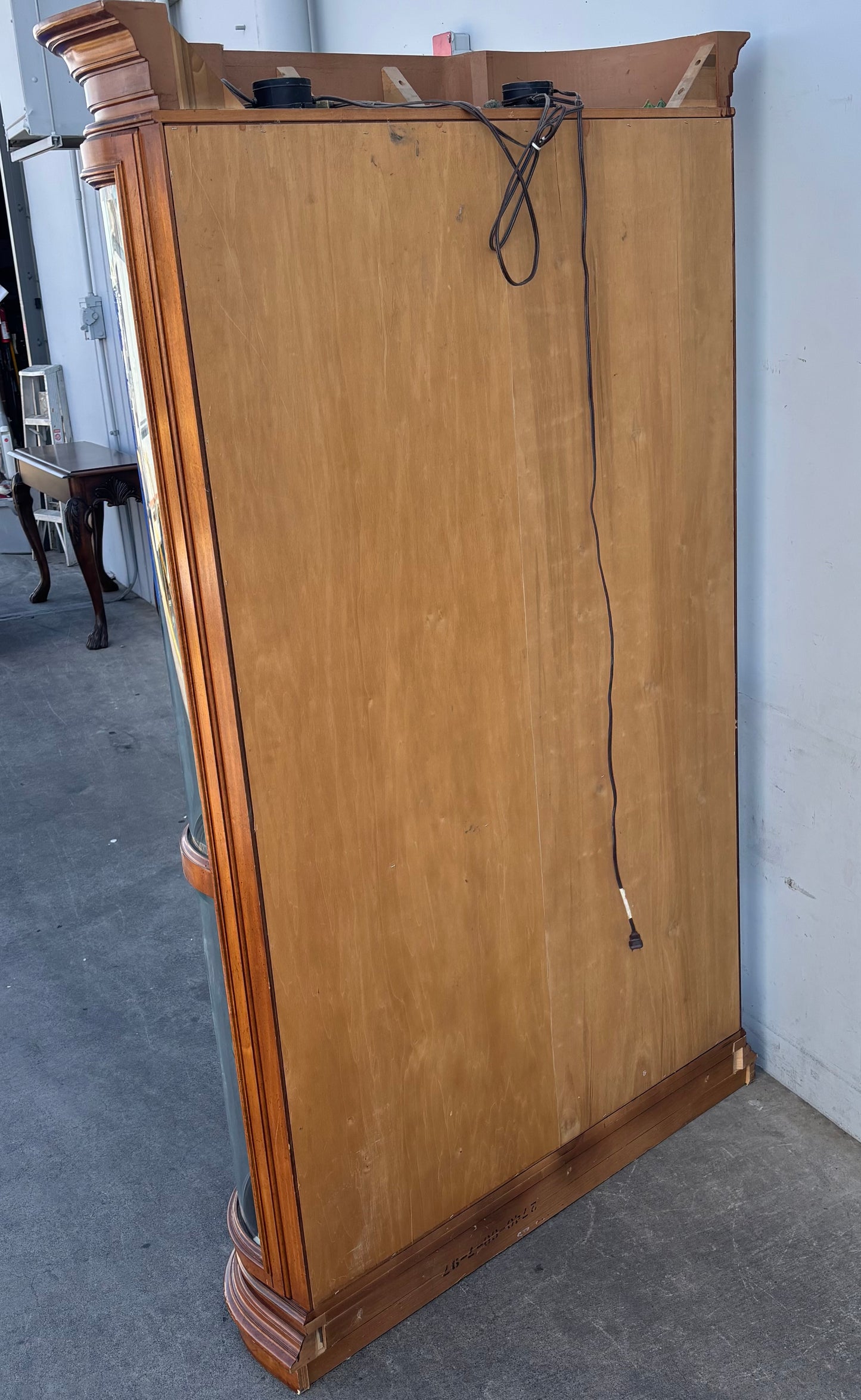 American of martinsville display cabinet lighted