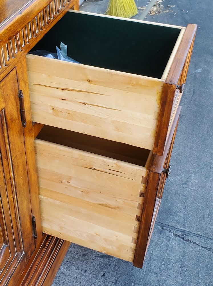 Lexington sideboard/buffet hutch antique/vintage