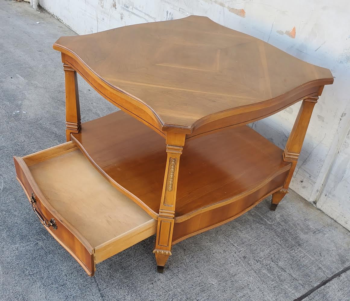Light wood end/side table with drawer