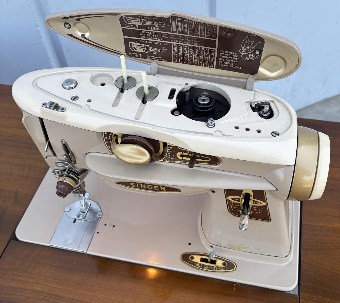 Vintage Mid Century Desk, Singer 600 Sewing Machine, MCM, Retro, Unique, Walnut, 1960s, Office