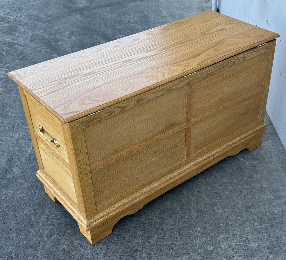 Vintage Wood Chest/trunk