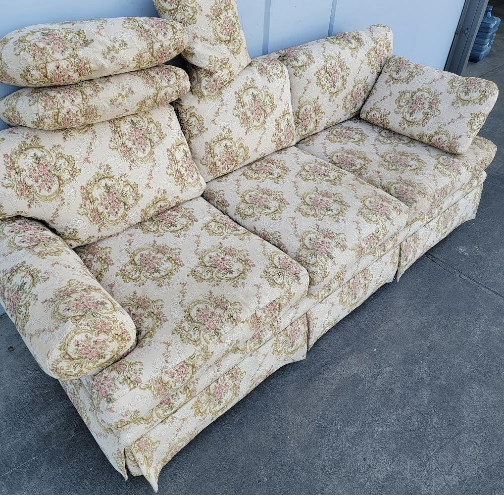 Floral couch / sofa settee vintage