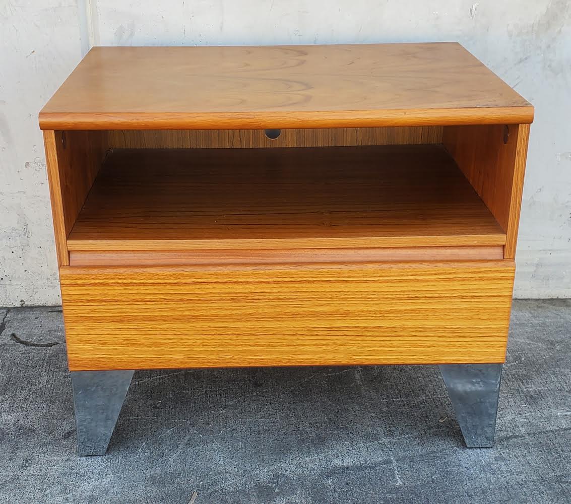 mid century modern nightstand/end/side table
