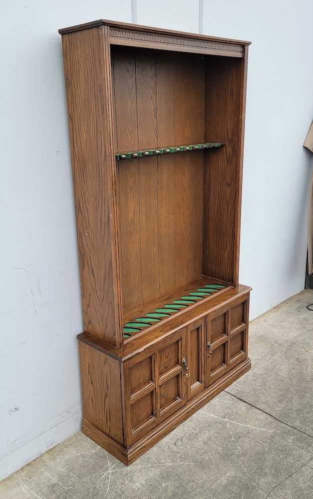Gun display cabinet