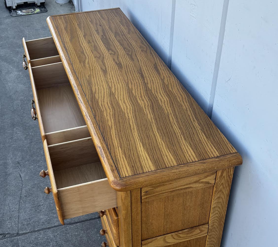 Bassett Vintage Wood Dresser
