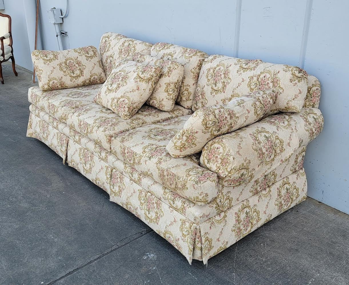 Floral couch / sofa settee vintage