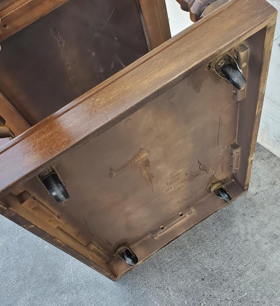 Ethan Allen end/side table on wheels