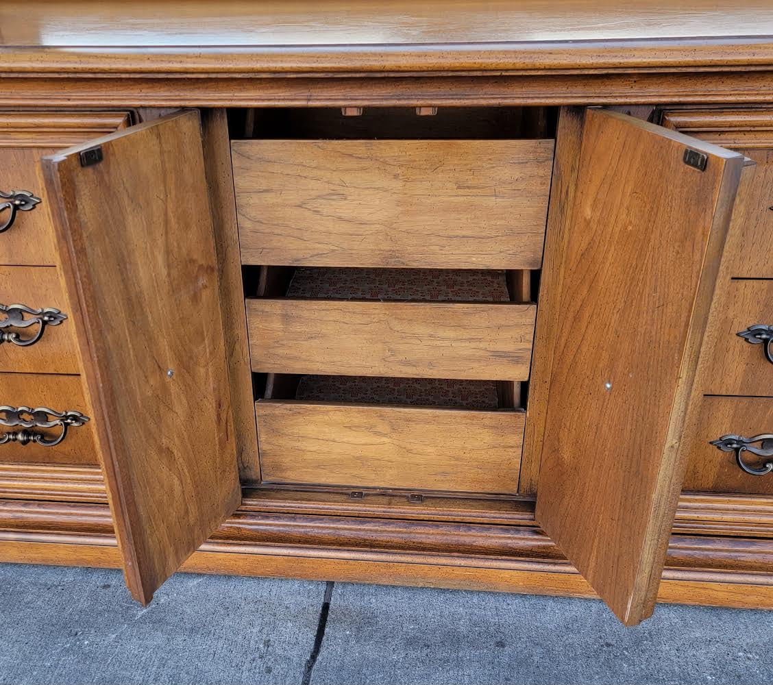 Broyhill premier buffet/ cabinet/ dresser with mirror