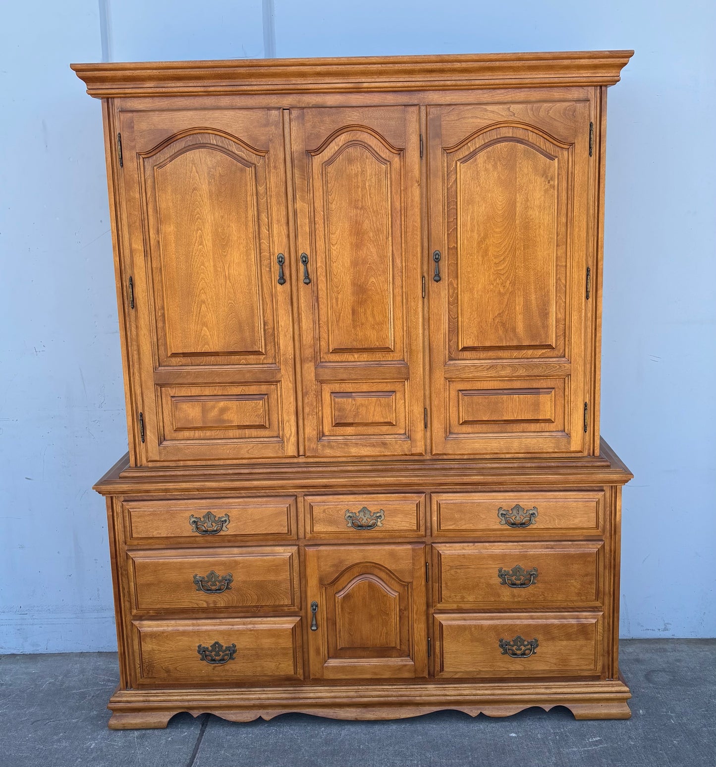 Solid Wood Hutch cabinet