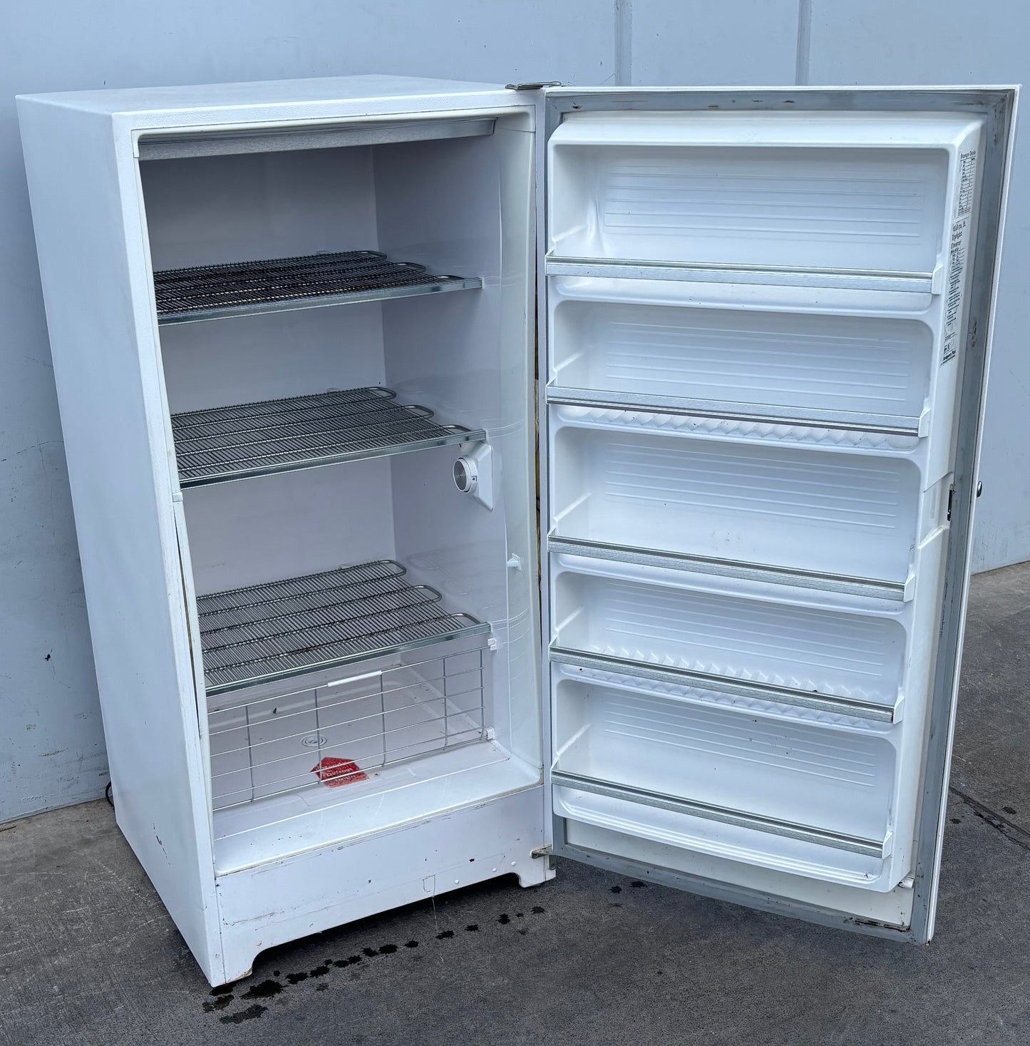 Montgomery ward signature 2000 upright freezer
