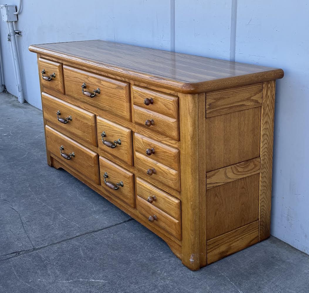 Bassett Vintage Wood Dresser