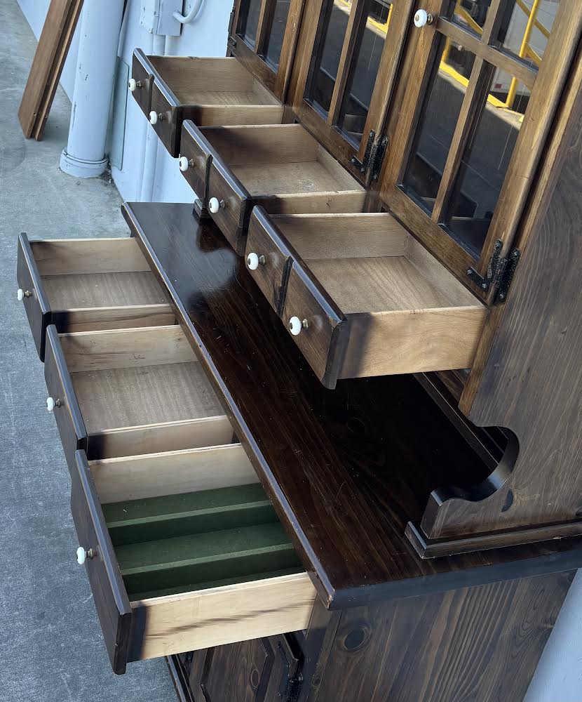 Antique Dark Stain Hutch Kitched Organizer China Cabinet