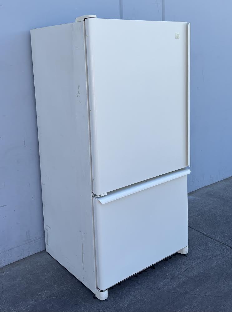 White Maytag plus Refrigerator