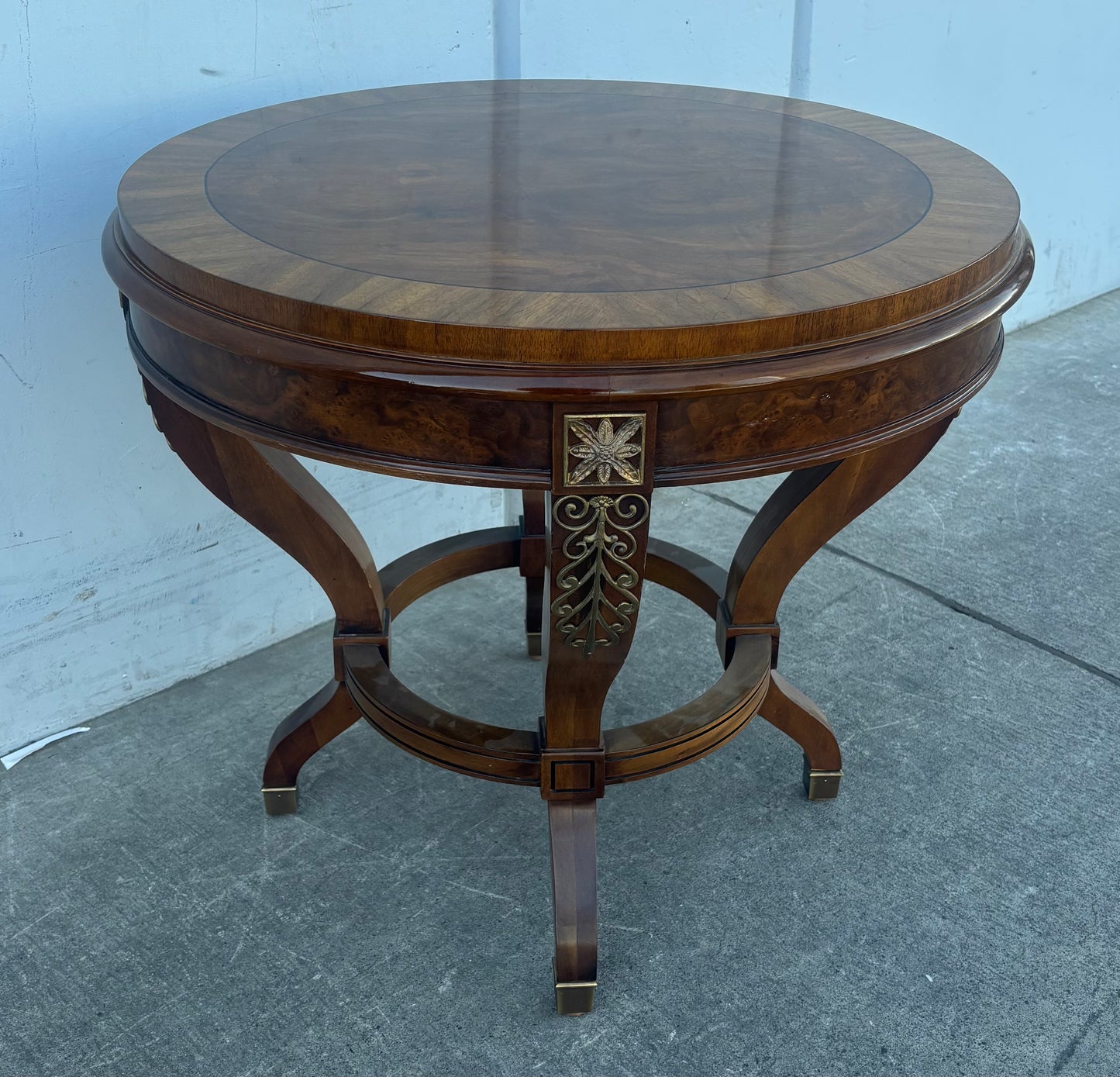 Karges end/ side table round