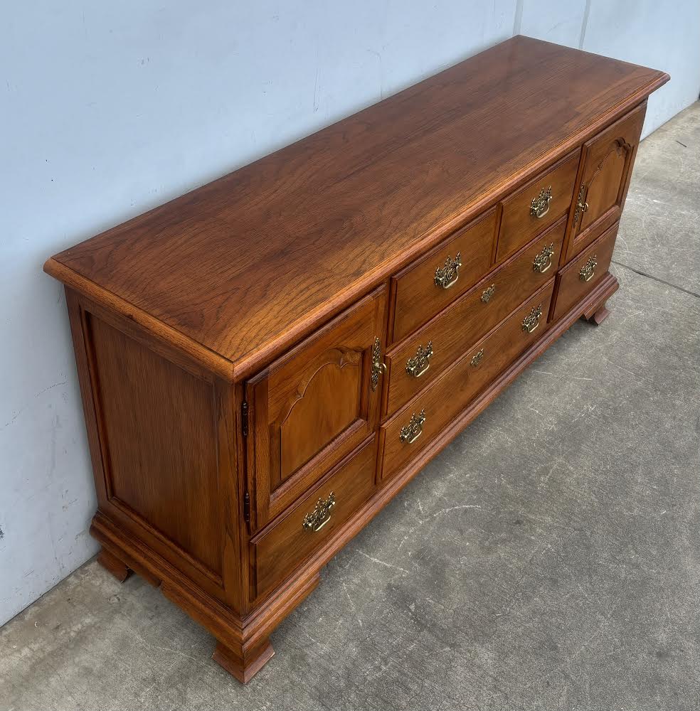 Thomasville Fisher Park Collection Buffet Dresser