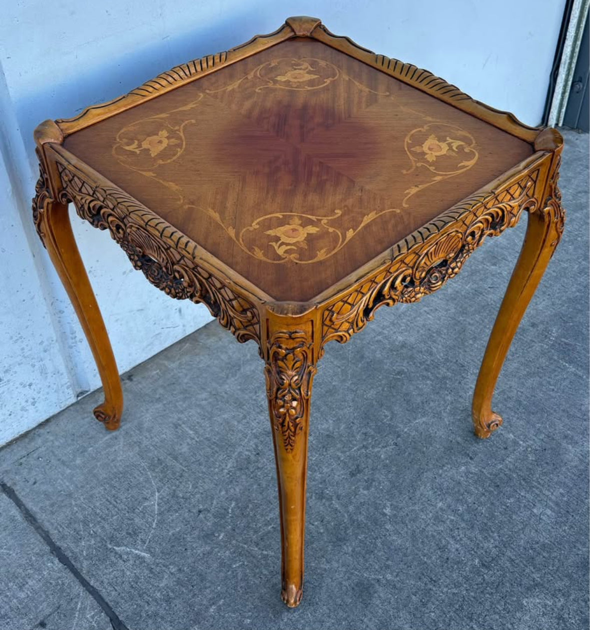 Antique French Provincial Ornate Hand Carved Accent End Table