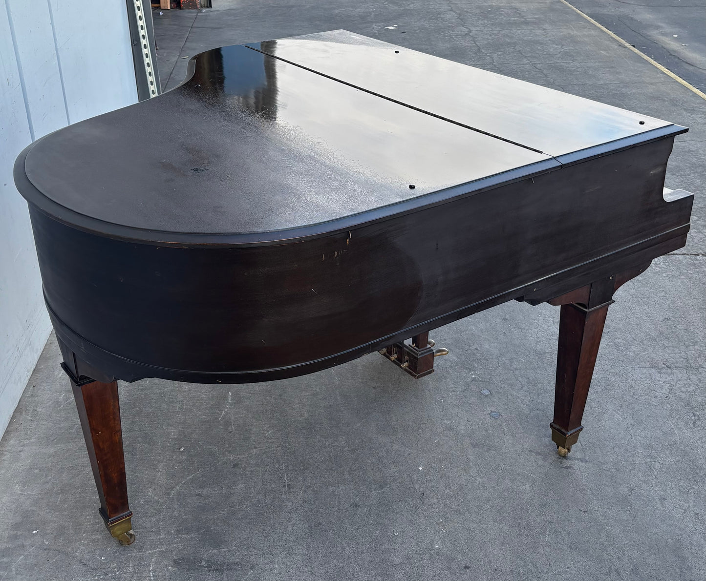 Hobart m. Cable baby grand piano with stool