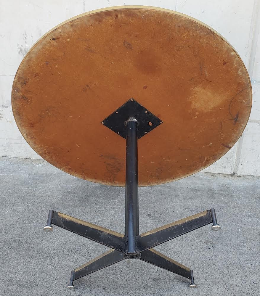 Round white top table