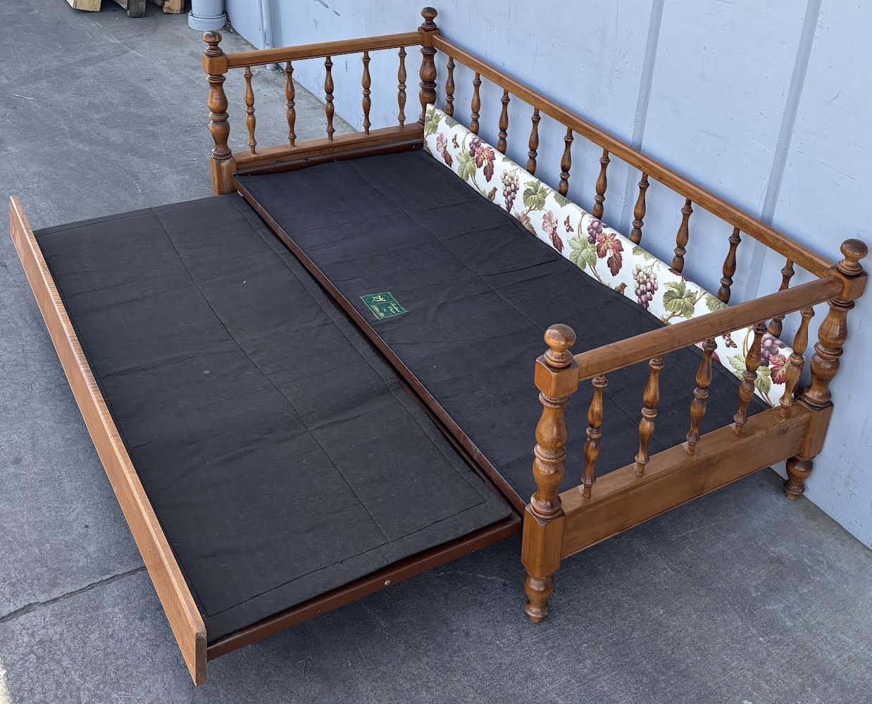 Vintage Mid Century Style Sofa Day Bed Floral Wood Ethan Allen