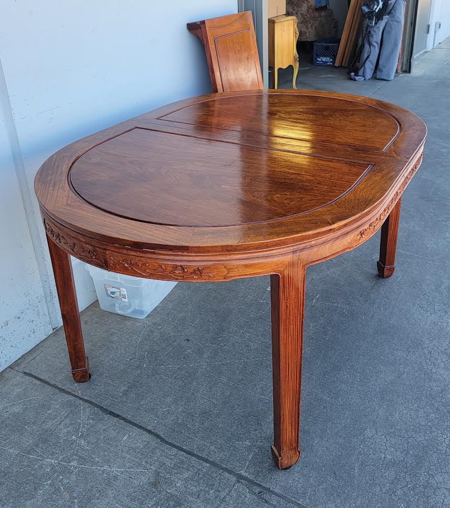 Round dining table with leaf